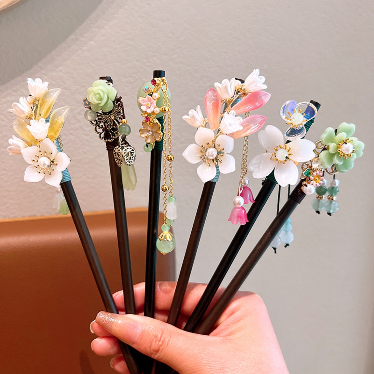 Exquisite Flower Tassel Wooden - Vintage Fashion In Chinese review and price
